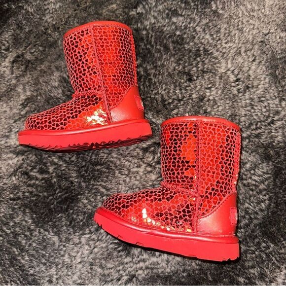 UGG Red Classic 2 Gel Hearts Boot Youth Sz 6 Girly Winter Valentines Indie Sweet - Picture 5 of 9